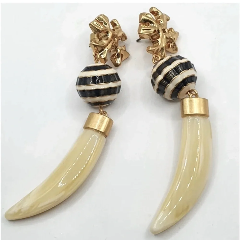 🔥🔥Authentic Designer Earrings At Awesome Prices To Buy Now & Save Price Firm